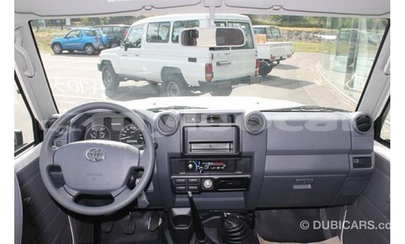 Buy Import Toyota Land Cruiser White Car in Import - Dubai in Attapeu Province Buy Import Toyota Land Cruiser White Car in Import - Dubai in Attapeu Province