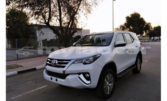 Buy Import Toyota Fortuner White Car in Import - Dubai in Attapeu Province Buy Import Toyota Fortuner White Car in Import - Dubai in Attapeu Province