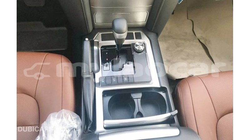 Big with watermark toyota land cruiser attapeu province import dubai 2449