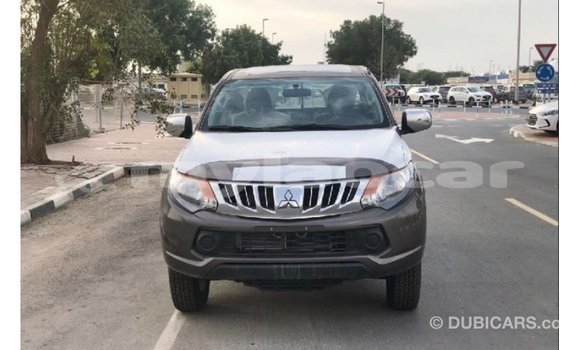 Buy Import Mitsubishi L200 Brown Car in Import - Dubai in Attapeu Province Buy Import Mitsubishi L200 Brown Car in Import - Dubai in Attapeu Province
