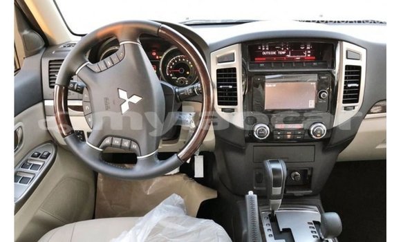 Buy Import Mitsubishi Pajero Black Car in Import - Dubai in Attapeu Province Buy Import Mitsubishi Pajero Black Car in Import - Dubai in Attapeu Province