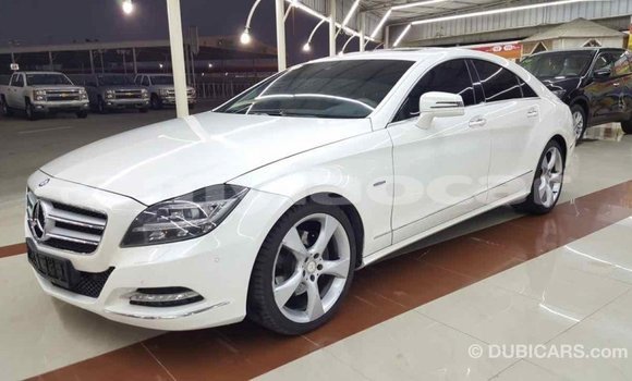 Buy Import Mercedes-Benz 190 (W201) White Car in Import - Dubai in Attapeu Province Buy Import Mercedes-Benz 190 (W201) White Car in Import - Dubai in Attapeu Province