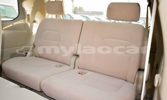 Buy Import Toyota Land Cruiser White Car in Import - Dubai in Attapeu Province Buy Import Toyota Land Cruiser White Car in Import - Dubai in Attapeu Province