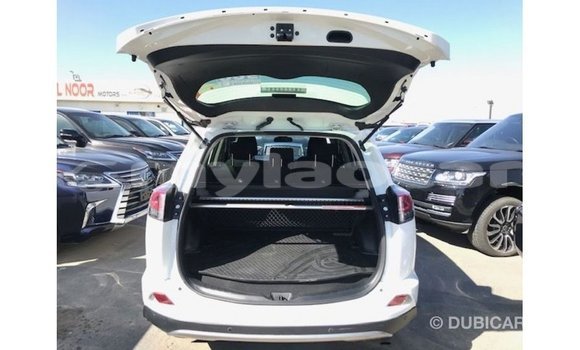 Buy Import Toyota 4Runner White Car in Import - Dubai in Attapeu Province Buy Import Toyota 4Runner White Car in Import - Dubai in Attapeu Province