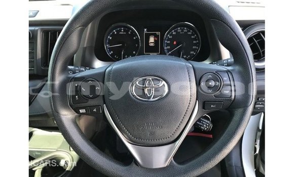 Buy Import Toyota 4Runner White Car in Import - Dubai in Attapeu Province Buy Import Toyota 4Runner White Car in Import - Dubai in Attapeu Province