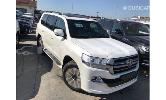 Buy Import Toyota Land Cruiser White Car in Import - Dubai in Attapeu Province Buy Import Toyota Land Cruiser White Car in Import - Dubai in Attapeu Province
