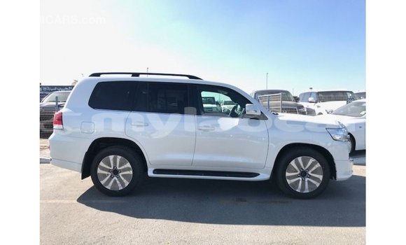 Buy Import Toyota Land Cruiser White Car in Import - Dubai in Attapeu Province Buy Import Toyota Land Cruiser White Car in Import - Dubai in Attapeu Province