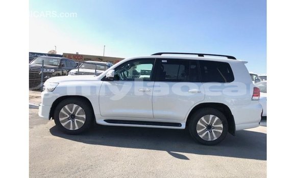 Buy Import Toyota Land Cruiser White Car in Import - Dubai in Attapeu Province Buy Import Toyota Land Cruiser White Car in Import - Dubai in Attapeu Province