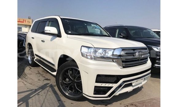 ຊື້ ການ ນຳ ເຂົ້າ Toyota Land Cruiser White ລົດ ໃນ Import - Dubai ໃນ Attapeu Province ຊື້ ການ ນຳ ເຂົ້າ Toyota Land Cruiser White ລົດ ໃນ Import - Dubai ໃນ Attapeu Province