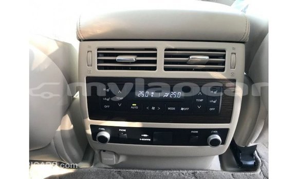 ຊື້ ການ ນຳ ເຂົ້າ Toyota Land Cruiser White ລົດ ໃນ Import - Dubai ໃນ Attapeu Province ຊື້ ການ ນຳ ເຂົ້າ Toyota Land Cruiser White ລົດ ໃນ Import - Dubai ໃນ Attapeu Province