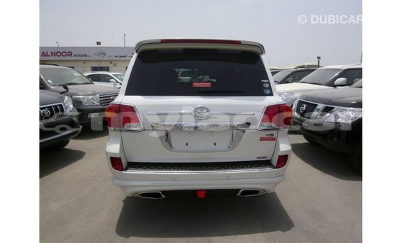 Buy Import Toyota Land Cruiser White Car in Import - Dubai in Attapeu Province Buy Import Toyota Land Cruiser White Car in Import - Dubai in Attapeu Province
