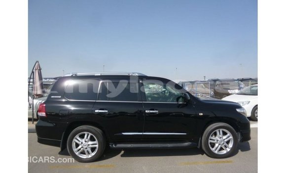 Acheter Import Voiture Toyota Land Cruiser Noir à Import - Dubai, Attapeu Province Acheter Import Voiture Toyota Land Cruiser Noir à Import - Dubai, Attapeu Province