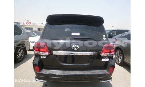 Acheter Import Voiture Toyota Land Cruiser Noir à Import - Dubai, Attapeu Province Acheter Import Voiture Toyota Land Cruiser Noir à Import - Dubai, Attapeu Province