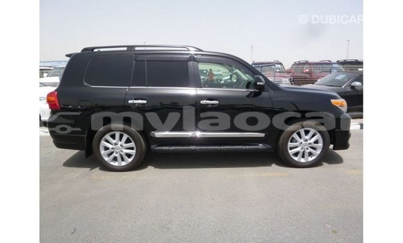 Acheter Import Voiture Toyota Land Cruiser Noir à Import - Dubai, Attapeu Province Acheter Import Voiture Toyota Land Cruiser Noir à Import - Dubai, Attapeu Province
