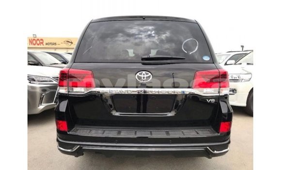 Acheter Import Voiture Toyota Land Cruiser Noir à Import - Dubai, Attapeu Province Acheter Import Voiture Toyota Land Cruiser Noir à Import - Dubai, Attapeu Province