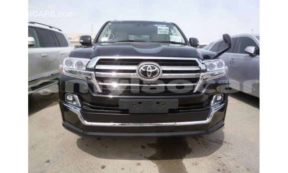 Acheter Import Voiture Toyota Land Cruiser Noir à Import - Dubai, Attapeu Province Acheter Import Voiture Toyota Land Cruiser Noir à Import - Dubai, Attapeu Province
