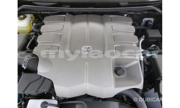 Acheter Import Voiture Toyota Land Cruiser Noir à Import - Dubai, Attapeu Province Acheter Import Voiture Toyota Land Cruiser Noir à Import - Dubai, Attapeu Province