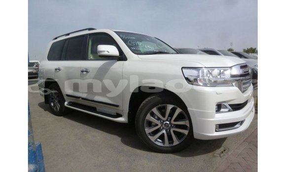 Buy Import Toyota Land Cruiser White Car in Import - Dubai in Attapeu Province Buy Import Toyota Land Cruiser White Car in Import - Dubai in Attapeu Province