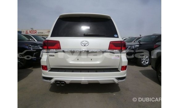 Buy Import Toyota Land Cruiser White Car in Import - Dubai in Attapeu Province Buy Import Toyota Land Cruiser White Car in Import - Dubai in Attapeu Province