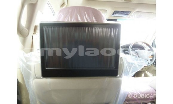 Buy Import Toyota Land Cruiser White Car in Import - Dubai in Attapeu Province Buy Import Toyota Land Cruiser White Car in Import - Dubai in Attapeu Province