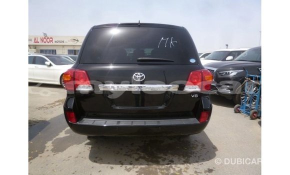 Acheter Import Voiture Toyota Land Cruiser Noir à Import - Dubai, Attapeu Province Acheter Import Voiture Toyota Land Cruiser Noir à Import - Dubai, Attapeu Province