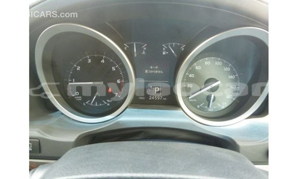 Acheter Import Voiture Toyota Land Cruiser Noir à Import - Dubai, Attapeu Province Acheter Import Voiture Toyota Land Cruiser Noir à Import - Dubai, Attapeu Province