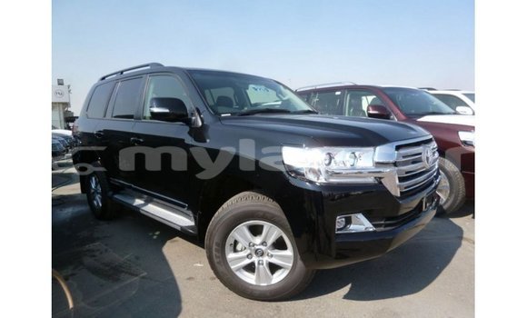 ຊື້ ການ ນຳ ເຂົ້າ Toyota Land Cruiser Black ລົດ ໃນ Import - Dubai ໃນ Attapeu Province