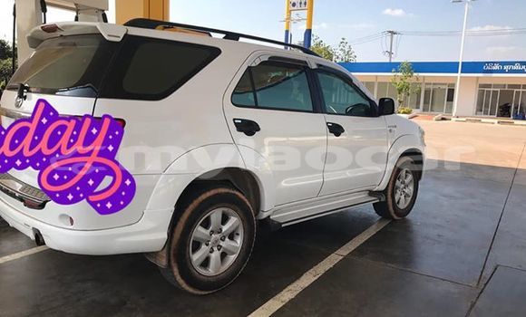 Buy Used Toyota 4Runner White Car in Vientiane in Vientiane Province Buy Used Toyota 4Runner White Car in Vientiane in Vientiane Province
