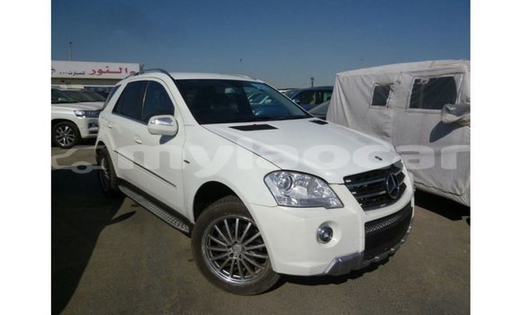 Buy Import Mercedes-Benz 190 (W201) White Car in Import - Dubai in Attapeu Province