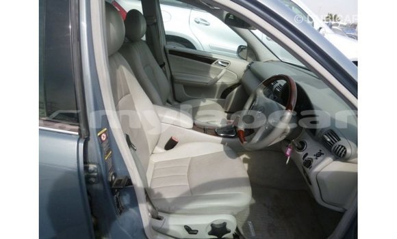 ຊື້ ການ ນຳ ເຂົ້າ Mercedes-Benz 190 (W201) Blue ລົດ ໃນ Import - Dubai ໃນ Attapeu Province ຊື້ ການ ນຳ ເຂົ້າ Mercedes-Benz 190 (W201) Blue ລົດ ໃນ Import - Dubai ໃນ Attapeu Province