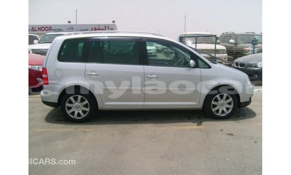 Buy Import Volkswagen Touran Other Car in Import - Dubai in Attapeu Province Buy Import Volkswagen Touran Other Car in Import - Dubai in Attapeu Province