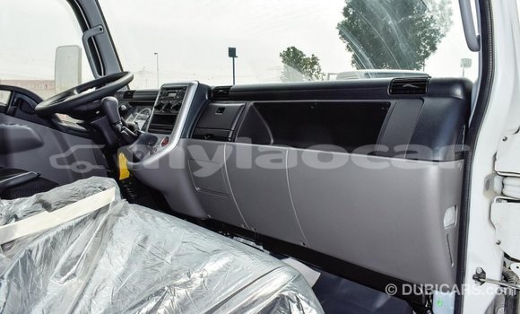 Buy Import Mitsubishi L400 White Truck in Import - Dubai in Attapeu Province Buy Import Mitsubishi L400 White Truck in Import - Dubai in Attapeu Province