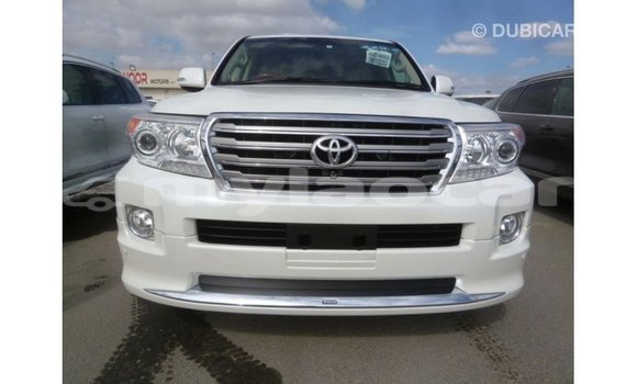 ຊື້ ການ ນຳ ເຂົ້າ Toyota Land Cruiser White ລົດ ໃນ Import - Dubai ໃນ Attapeu Province ຊື້ ການ ນຳ ເຂົ້າ Toyota Land Cruiser White ລົດ ໃນ Import - Dubai ໃນ Attapeu Province