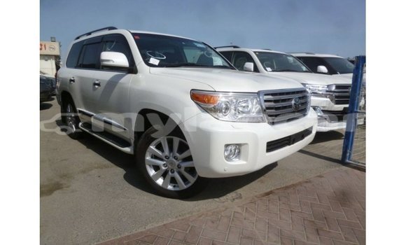 Buy Import Toyota Land Cruiser White Car in Import - Dubai in Attapeu Province Buy Import Toyota Land Cruiser White Car in Import - Dubai in Attapeu Province