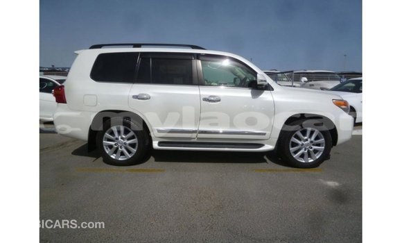Buy Import Toyota Land Cruiser White Car in Import - Dubai in Attapeu Province Buy Import Toyota Land Cruiser White Car in Import - Dubai in Attapeu Province