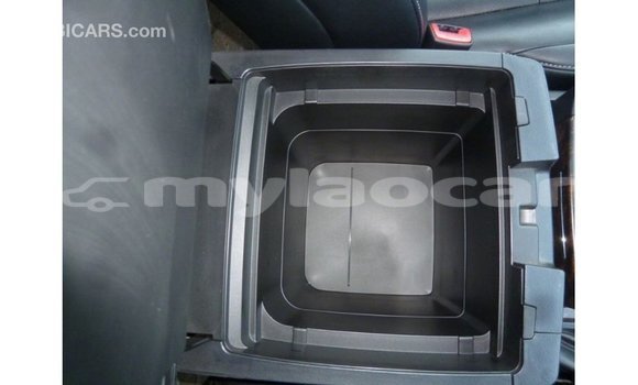 Buy Import Toyota Land Cruiser White Car in Import - Dubai in Attapeu Province Buy Import Toyota Land Cruiser White Car in Import - Dubai in Attapeu Province