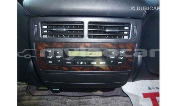 Acheter Import Voiture Toyota Land Cruiser Blanc à Import - Dubai, Attapeu Province Acheter Import Voiture Toyota Land Cruiser Blanc à Import - Dubai, Attapeu Province