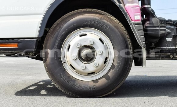 Buy Import Mitsubishi L400 White Truck in Import - Dubai in Attapeu Province