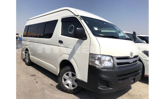 Buy Import Toyota Hiace White Car in Import - Dubai in Attapeu Province