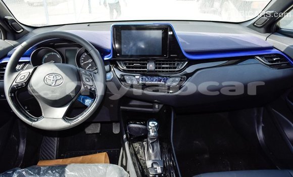 Acheter Import Voiture Toyota C-HR Autre à Import - Dubai, Attapeu Province Acheter Import Voiture Toyota C-HR Autre à Import - Dubai, Attapeu Province