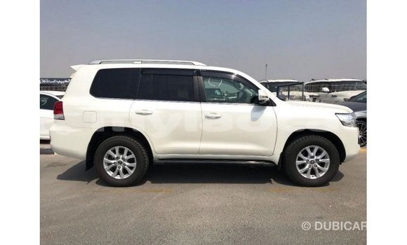 Buy Import Toyota Land Cruiser White Car in Import - Dubai in Attapeu Province Buy Import Toyota Land Cruiser White Car in Import - Dubai in Attapeu Province