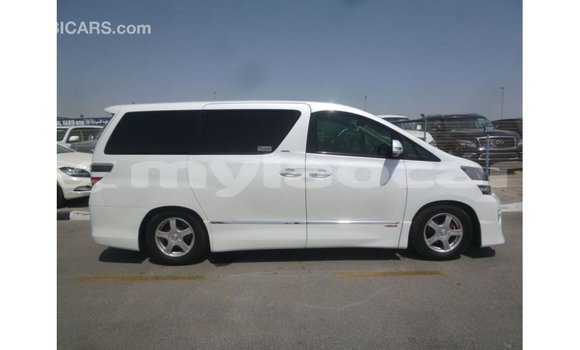 Acheter Import Voiture Toyota Vellfire Blanc à Import - Dubai, Attapeu Province Acheter Import Voiture Toyota Vellfire Blanc à Import - Dubai, Attapeu Province