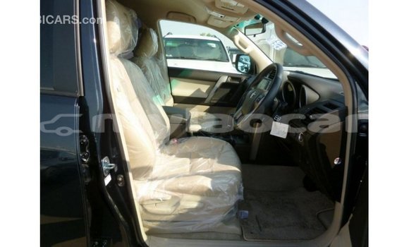 Acheter Import Voiture Toyota Prado Bleu à Import - Dubai, Attapeu Province Acheter Import Voiture Toyota Prado Bleu à Import - Dubai, Attapeu Province