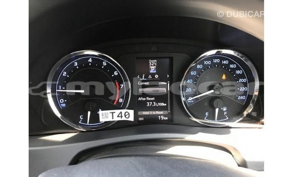 ຊື້ ການ ນຳ ເຂົ້າ Toyota Corolla White ລົດ ໃນ Import - Dubai ໃນ Attapeu Province ຊື້ ການ ນຳ ເຂົ້າ Toyota Corolla White ລົດ ໃນ Import - Dubai ໃນ Attapeu Province