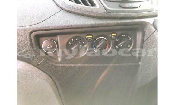 ຊື້ ການ ນຳ ເຂົ້າ Ford Club Wagon White ລົດ ໃນ Import - Dubai ໃນ Attapeu Province ຊື້ ການ ນຳ ເຂົ້າ Ford Club Wagon White ລົດ ໃນ Import - Dubai ໃນ Attapeu Province