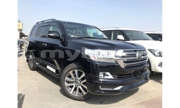 Acheter Import Voiture Toyota Land Cruiser Noir à Import - Dubai, Attapeu Province Acheter Import Voiture Toyota Land Cruiser Noir à Import - Dubai, Attapeu Province