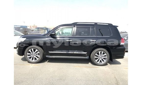 Acheter Import Voiture Toyota Land Cruiser Noir à Import - Dubai, Attapeu Province Acheter Import Voiture Toyota Land Cruiser Noir à Import - Dubai, Attapeu Province