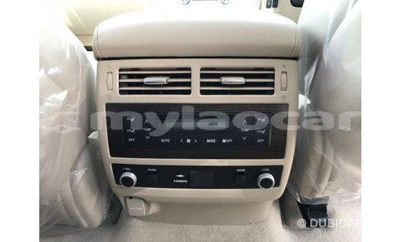 Acheter Import Voiture Toyota Land Cruiser Noir à Import - Dubai, Attapeu Province Acheter Import Voiture Toyota Land Cruiser Noir à Import - Dubai, Attapeu Province