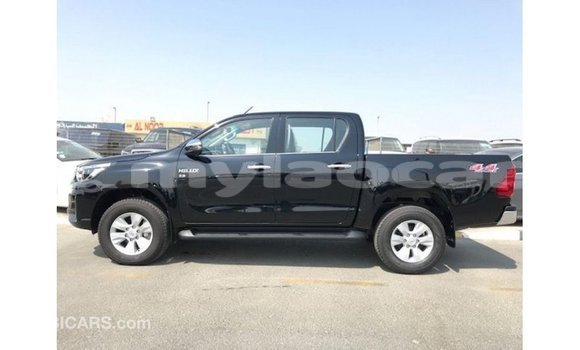 Acheter Import Voiture Toyota Hilux Noir à Import - Dubai, Attapeu Province Acheter Import Voiture Toyota Hilux Noir à Import - Dubai, Attapeu Province