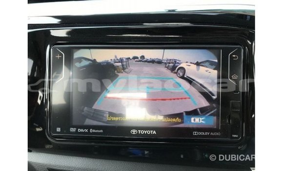 Acheter Import Voiture Toyota Hilux Noir à Import - Dubai, Attapeu Province Acheter Import Voiture Toyota Hilux Noir à Import - Dubai, Attapeu Province